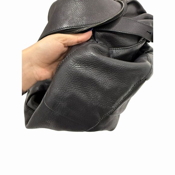 Gucci Icon Bit Medium Shoulder Hobo Bag Black Leather Pleats and Horsebit Detail - Picture 4 of 5